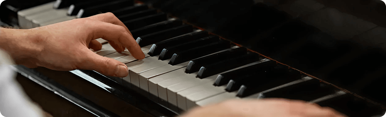 piano-technicians